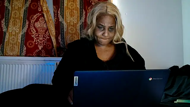 CurvySashia online show from February 2026 09:54:01 AM