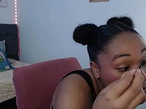 latin riahnna jp online show from April 2026 03:00:01 AM