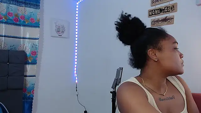 Snapshot of latin_riahnna_jp chatting on July 2026 01:03:01 PM latin riahnna jp online show from July 2026 01:03:01 PM
