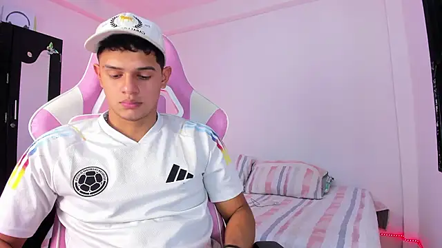 Adrian Prime  online show from February 2026 06:25:02 PM