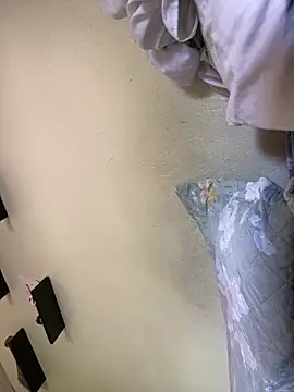 MaxMaddiey online show from February 2026 03:40:02 PM