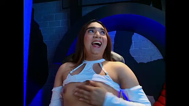 Snapshot of TSExoticFuck chatting on February 2026 03:32:02 AM TSExoticFuck online show from February 2026 03:32:02 AM