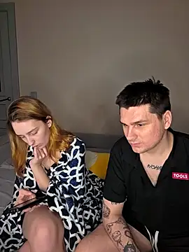 ToxyFoxyy online show from February 2026 03:31:02 PM