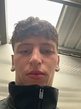 ARON LUXX online show from March 2026 02:50:01 PM