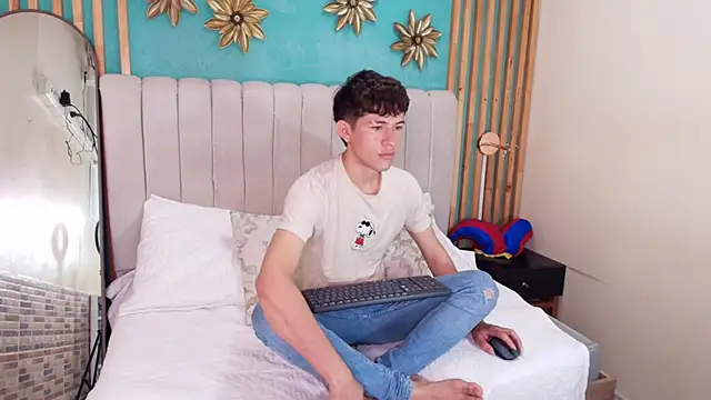 Christian Foxx online show from March 2026 02:20:01 PM