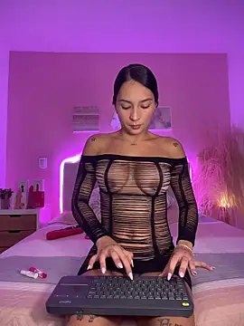 Snapshot of SofiaSiren chatting on February 2026 02:01:02 AM SofiaSiren online show from February 2026 02:01:02 AM