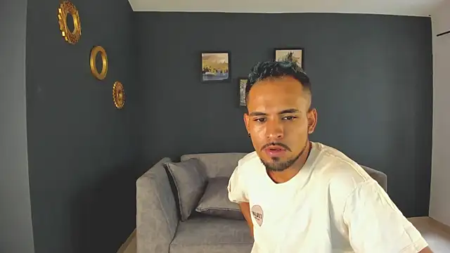 Snapshot of neyder_sanz chatting on March 2026 01:17:02 PM neyder sanz online show from March 2026 01:17:02 PM