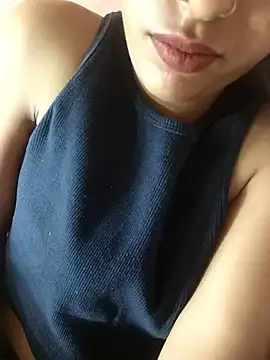 komalsharma99 online show from May 2026 10:05:01 PM