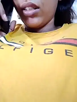 komalsharma99 online show from June 2026 09:29:01 AM