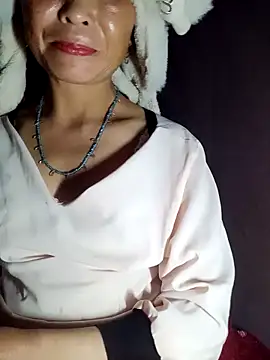 Snapshot of witch-xx chatting on May 2026 02:24:02 PM witch-xx online show from May 2026 02:24:02 PM
