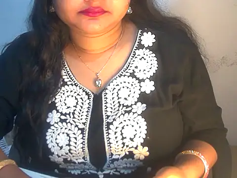 Saniya K2 online show from February 2026 06:33:01 PM