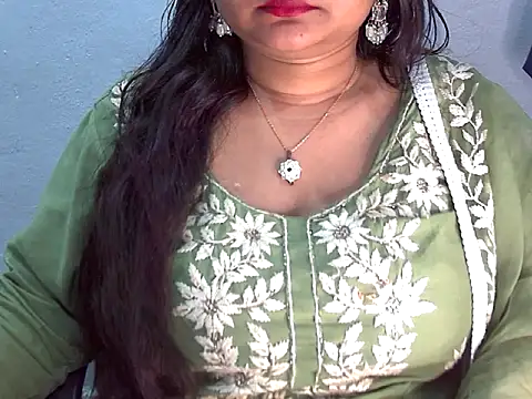 Snapshot of Saniya_K2 chatting on May 2026 04:45:01 PM Saniya K2 online show from May 2026 04:45:01 PM