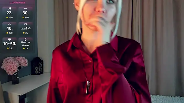 GoldenLenarz online show from March 2026 11:05:02 AM