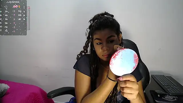 yaazhinii online show from February 2026 12:06:02 PM