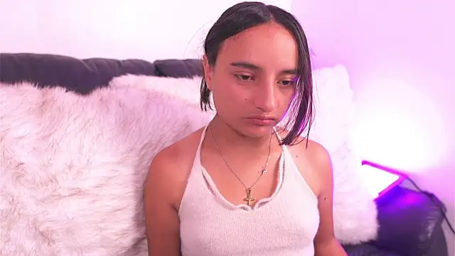  emily jonexs online show from April 2026 04:19:01 PM