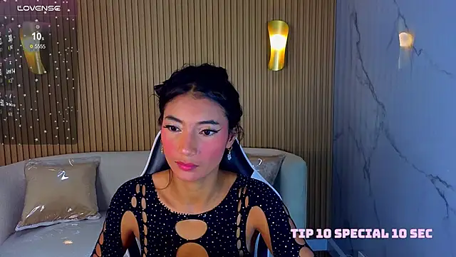 Snapshot of Perla_Moon_Tx chatting on February 2026 12:50:02 PM Perla Moon Tx online show from February 2026 12:50:02 PM