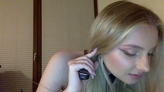 MayaWetDream online show from April 2026 08:21:01 PM