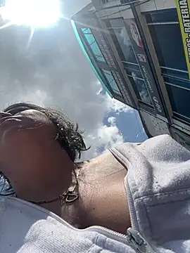 Thalia xx online show from February 2026 05:25:01 PM