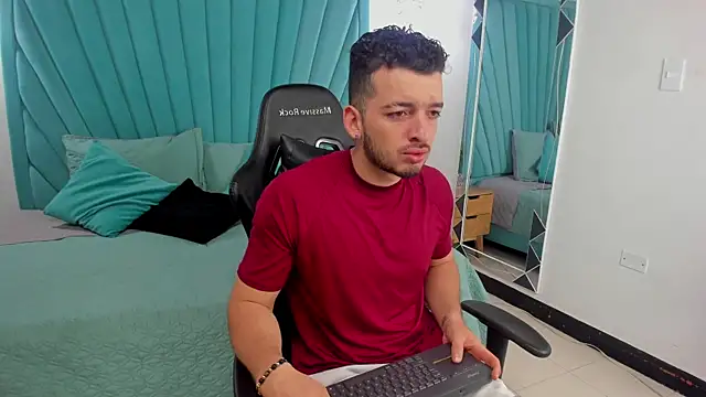 Logan Wolf-js online show from March 2026 12:10:02 PM
