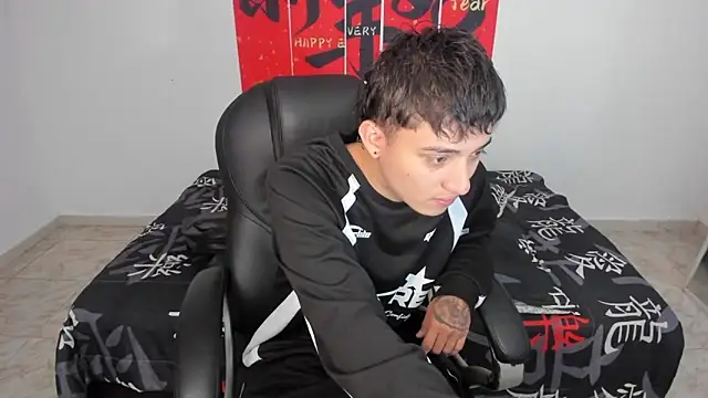 Wesleey-Boy online show from April 2026 06:57:02 PM