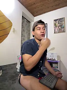 MaxParker21 online show from March 2026 12:34:01 PM