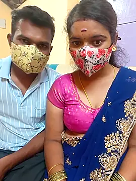 Snapshot of Tamilkannadacouple chatting on February 2026 04:32:01 PM Tamilkannadacouple online show from February 2026 04:32:01 PM