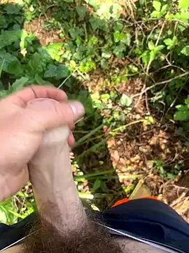 enormebitedu31 online show from April 2026 11:43:01 AM