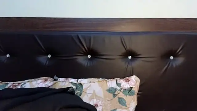 KavyaCurves online show from April 2026 07:32:01 PM