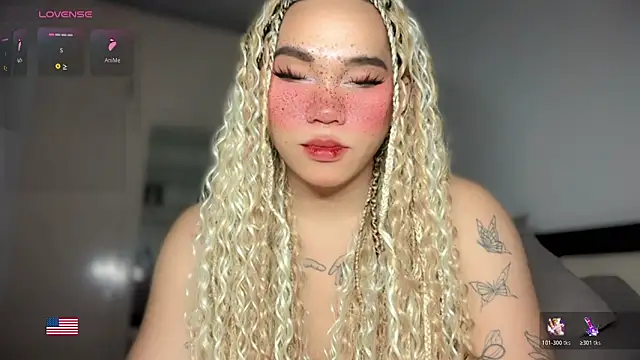 Kelly Mckinney online show from April 2026 01:52:02 PM