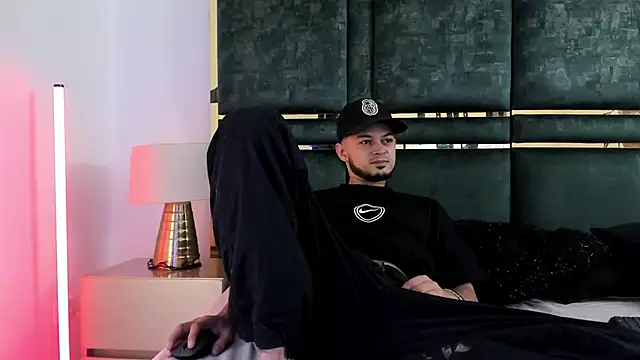 GaelyCoral online show from April 2026 11:48:01 AM