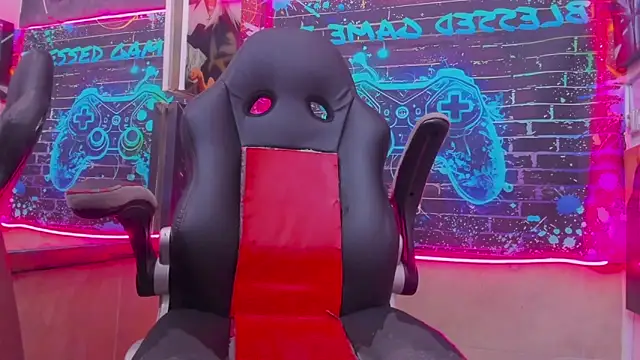 Jeanpieroo26 online show from February 2026 08:39:01 PM