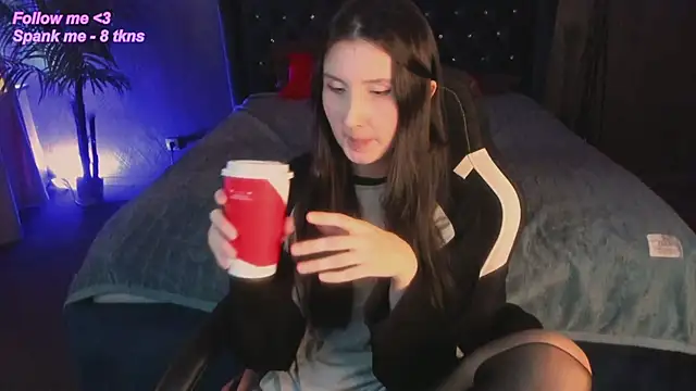 avrora shy  online show from March 2026 12:33:02 PM