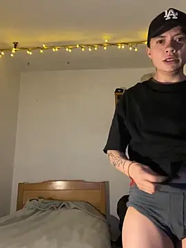 Snapshot of SimonMasseel chatting on February 2026 03:19:02 PM SimonMasseel online show from February 2026 03:19:02 PM