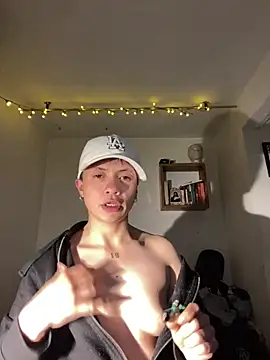 Snapshot of SimonMasseel chatting on February 2026 02:45:02 AM SimonMasseel online show from February 2026 02:45:02 AM