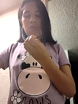 kittyluna  online show from April 2026 12:59:02 AM