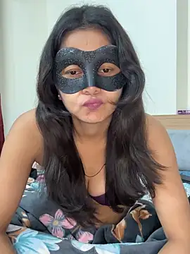 raavigirl online show from April 2026 08:57:01 PM