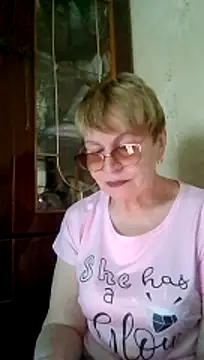 Snapshot of SophieBurns chatting on June 2026 09:56:01 AM SophieBurns online show from June 2026 09:56:01 AM