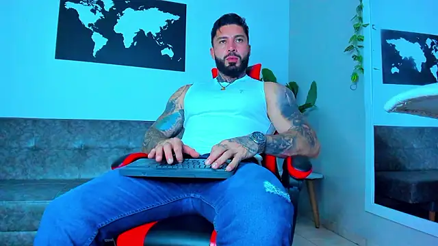 Alessrose online show from March 2026 07:51:02 PM