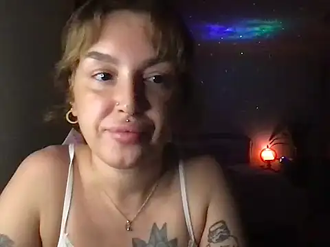 Snapshot of dyllala chatting on July 2026 06:43:01 PM dyllala online show from July 2026 06:43:01 PM