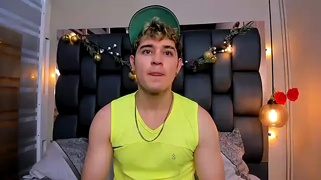 rayan linxx online show from April 2026 08:13:02 PM