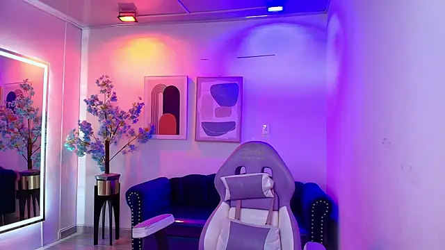 Alanna  scott online show from April 2026 03:55:01 AM