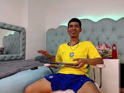 Apolo Richards online show from February 2026 07:30:02 PM