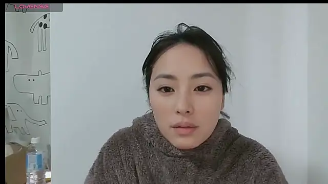yuri-japan online show from February 2026 12:40:02 AM