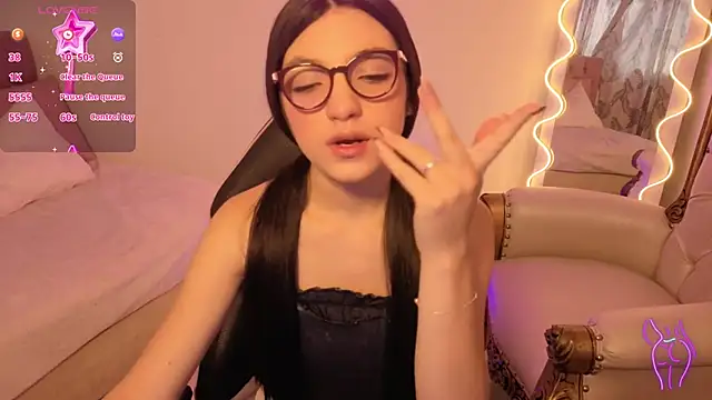 Snapshot of MAHYRA_TAY chatting on February 2026 08:04:01 PM MAHYRA TAY online show from February 2026 08:04:01 PM