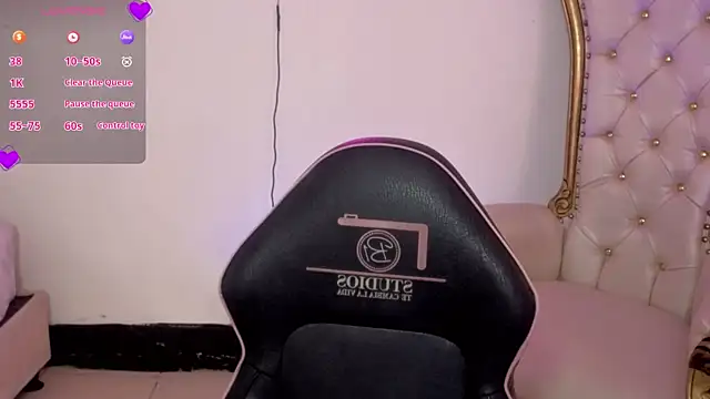 MAHYRA TAY online show from April 2026 07:55:01 PM