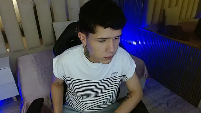 Snapshot of estefan_tay chatting on February 2026 02:34:02 AM estefan tay online show from February 2026 02:34:02 AM