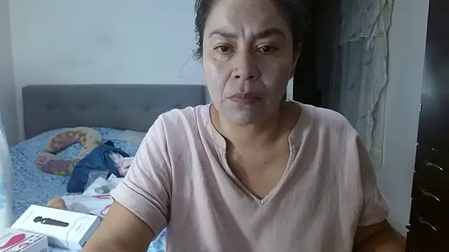 Karo sexy online show from April 2026 03:33:01 AM