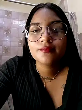 Snapshot of Zoe_Renata chatting on July 2026 08:05:01 PM Zoe Renata online show from July 2026 08:05:01 PM