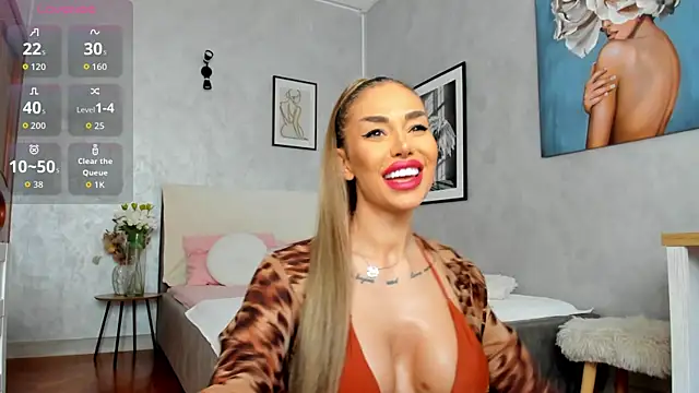 Snapshot of ElinaMoon_ chatting on May 2026 06:43:02 AM ElinaMoon online show from May 2026 06:43:02 AM