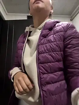 Snapshot of RachelWeisz_ chatting on February 2026 11:20:01 AM RachelWeisz online show from February 2026 11:20:01 AM